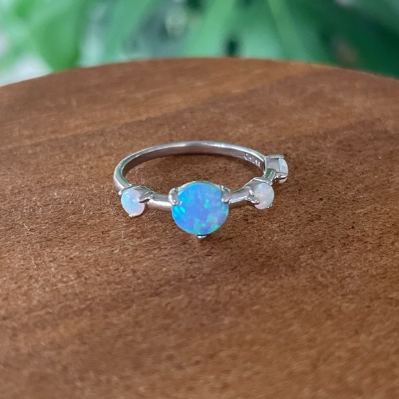 Opal ring mermaid ocean blue and Snow White October birthstone 925 size 6 - Picture 3 of 11